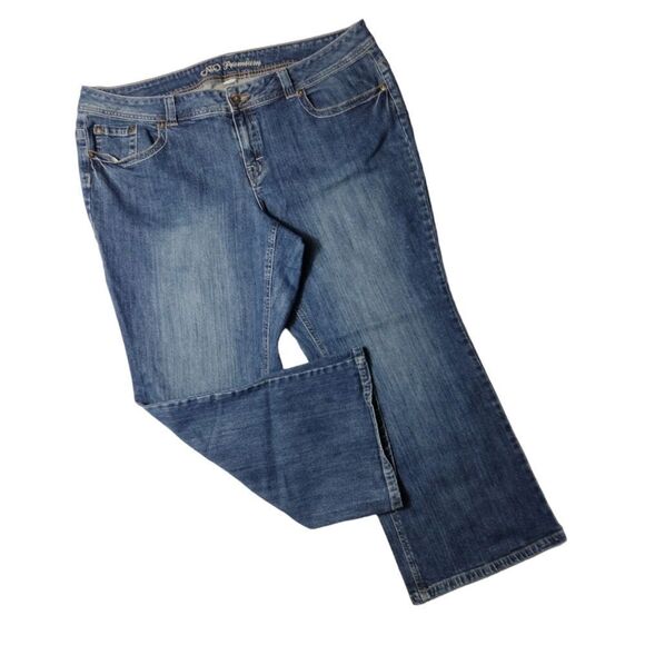 CATO Premium Medium Wash Midrise Bootcut Jeans Plussize 20W Petite - Picture 4 of 12